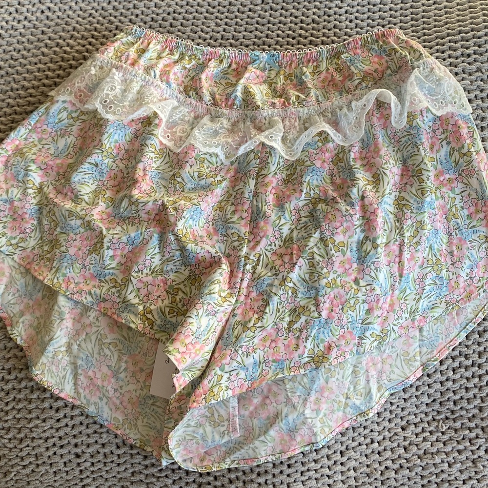 For Love and Lemons Farrah Shorts - Picture 3 of 4